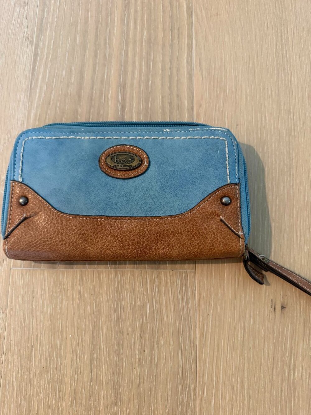 Born Concept Leather Two Tone Zip Around Wristlet Wallet Vintage Blue Brown